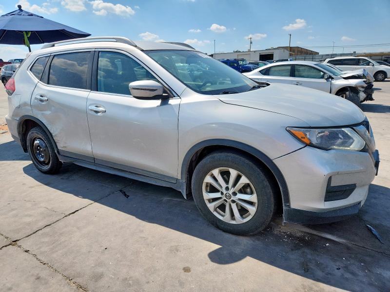  NISSAN ROGUE 2018 Серебристый