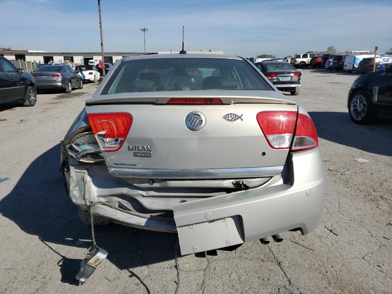 2010 Mercury Milan Premier VIN: 3MEHM0JA5AR665233 Lot: 82412705