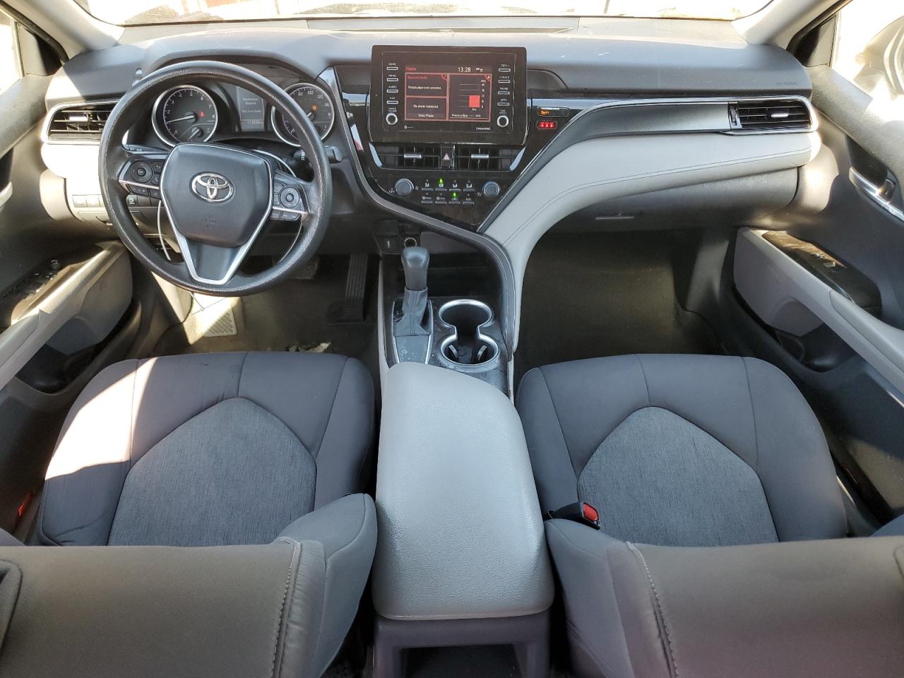 2021 Toyota Camry Le VIN: 4T1C11AKXMU555130 Lot: 85349605