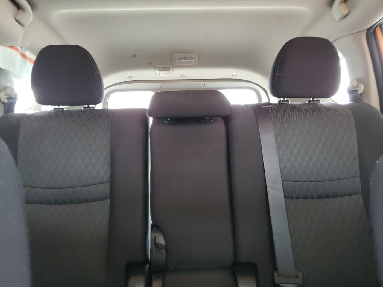 2019 Nissan Rogue S VIN: JN8AT2MV4KW374998 Lot: 85543375