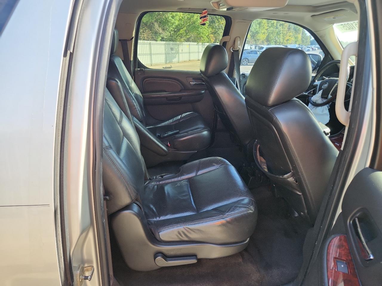 2011 Cadillac Escalade Esv Premium VIN: 1GYS3JEFXBR134946 Lot: 90051025