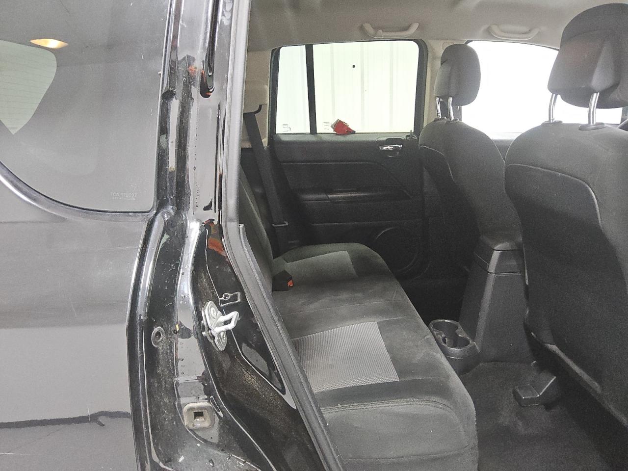 2016 Jeep Compass Sport VIN: 1C4NJCBA0GD518624 Lot: 84483455