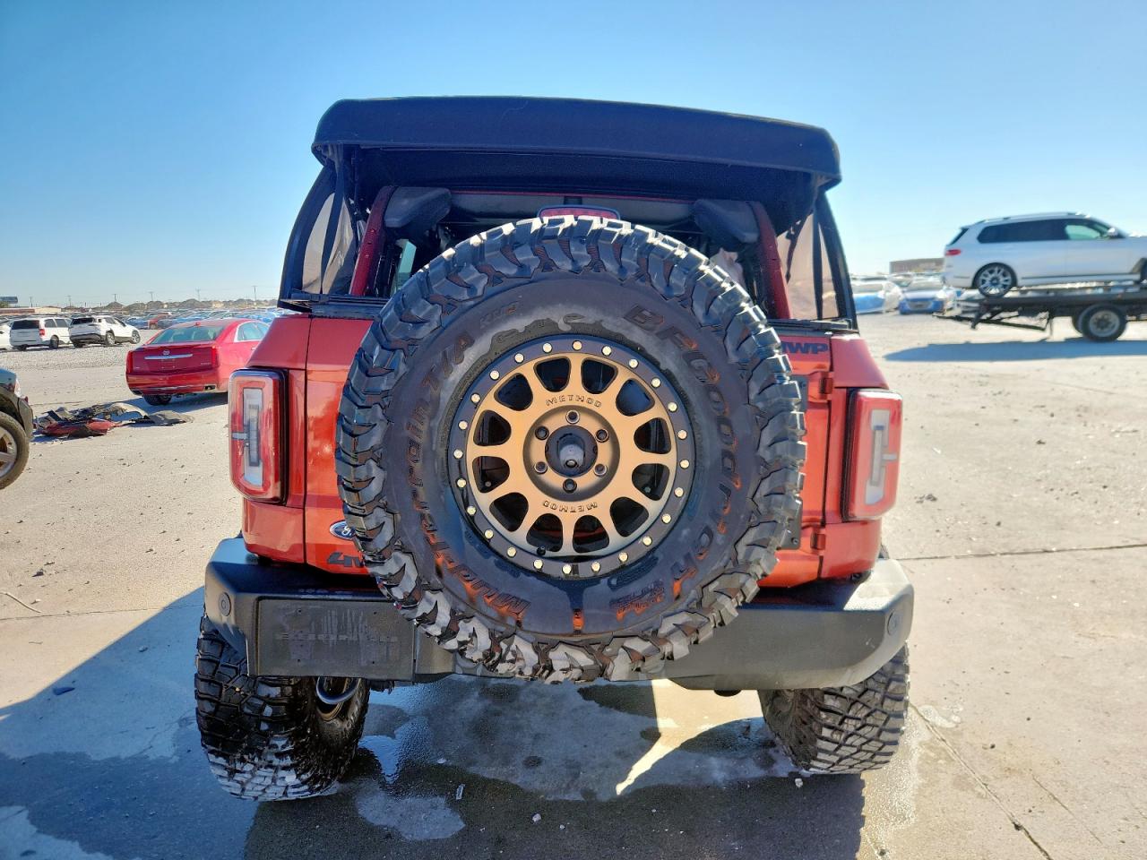 2022 Ford Bronco Base VIN: 1FMDE5DH3NLB79930 Lot: 90867085