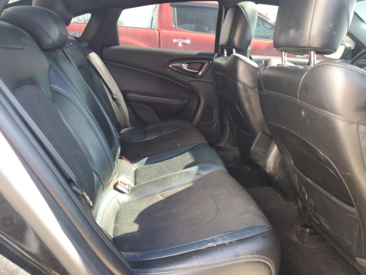 2015 Chrysler 200 S VIN: 1C3CCCBB2FN650890 Lot: 81378185