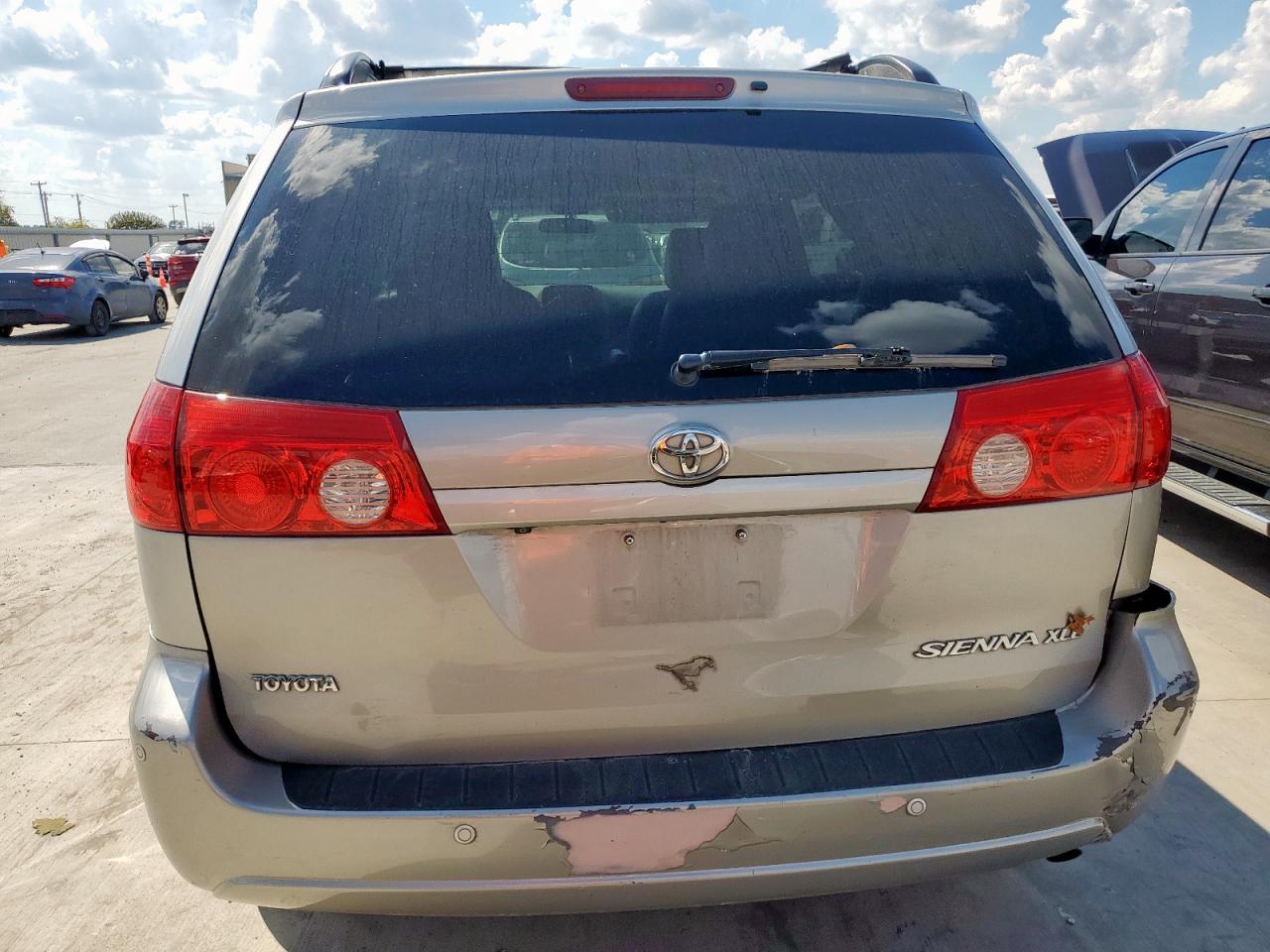 2010 Toyota Sienna Xle VIN: 5TDYK4CC9AS342491 Lot: 84887455