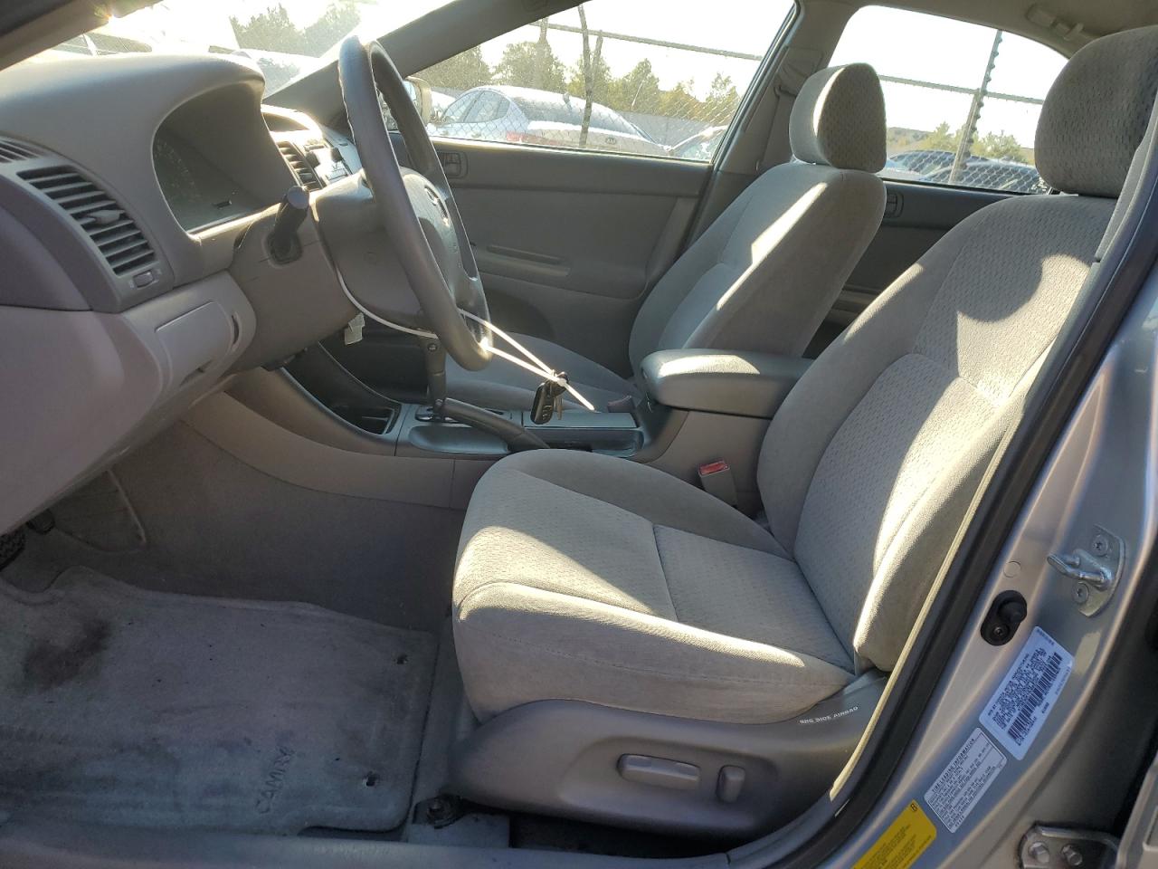 2003 Toyota Camry Le VIN: 4T1BE30K73U685104 Lot: 84581035