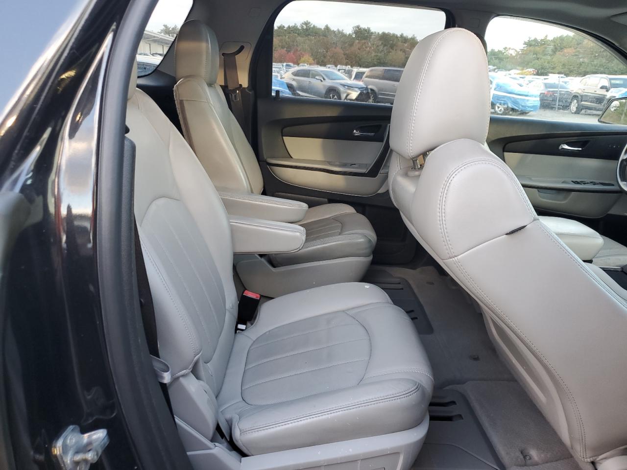 2012 GMC Acadia Denali VIN: 1GKKVTED8CJ288084 Lot: 89921255