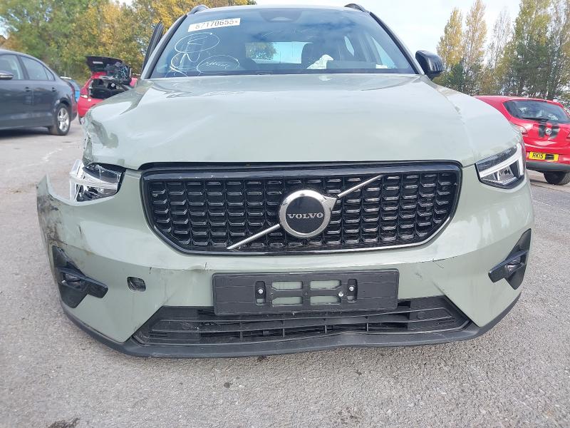 2024 VOLVO XC40 2.0 B4P PLUS DARK 5DR AUTO