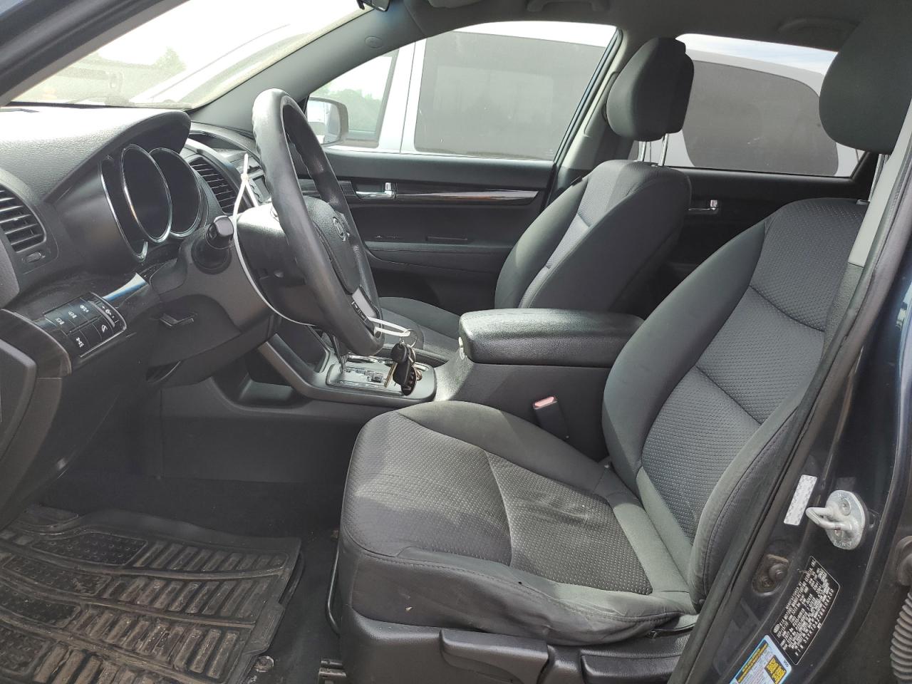 2011 Kia Sorento Base VIN: 5XYKTDA22BG106230 Lot: 82001005