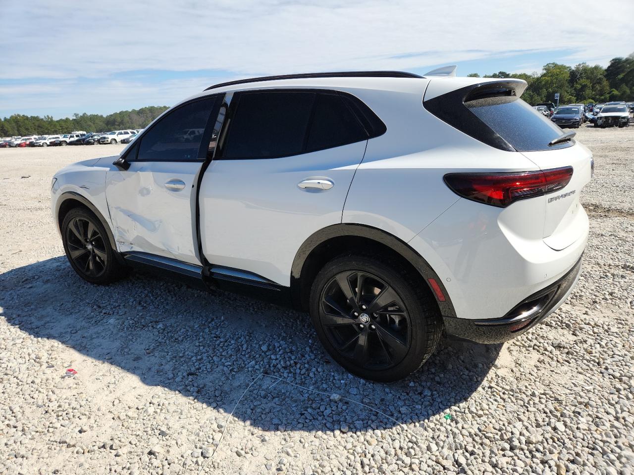 2022 Buick Envision Essence VIN: LRBFZNR47ND070323 Lot: 84762035