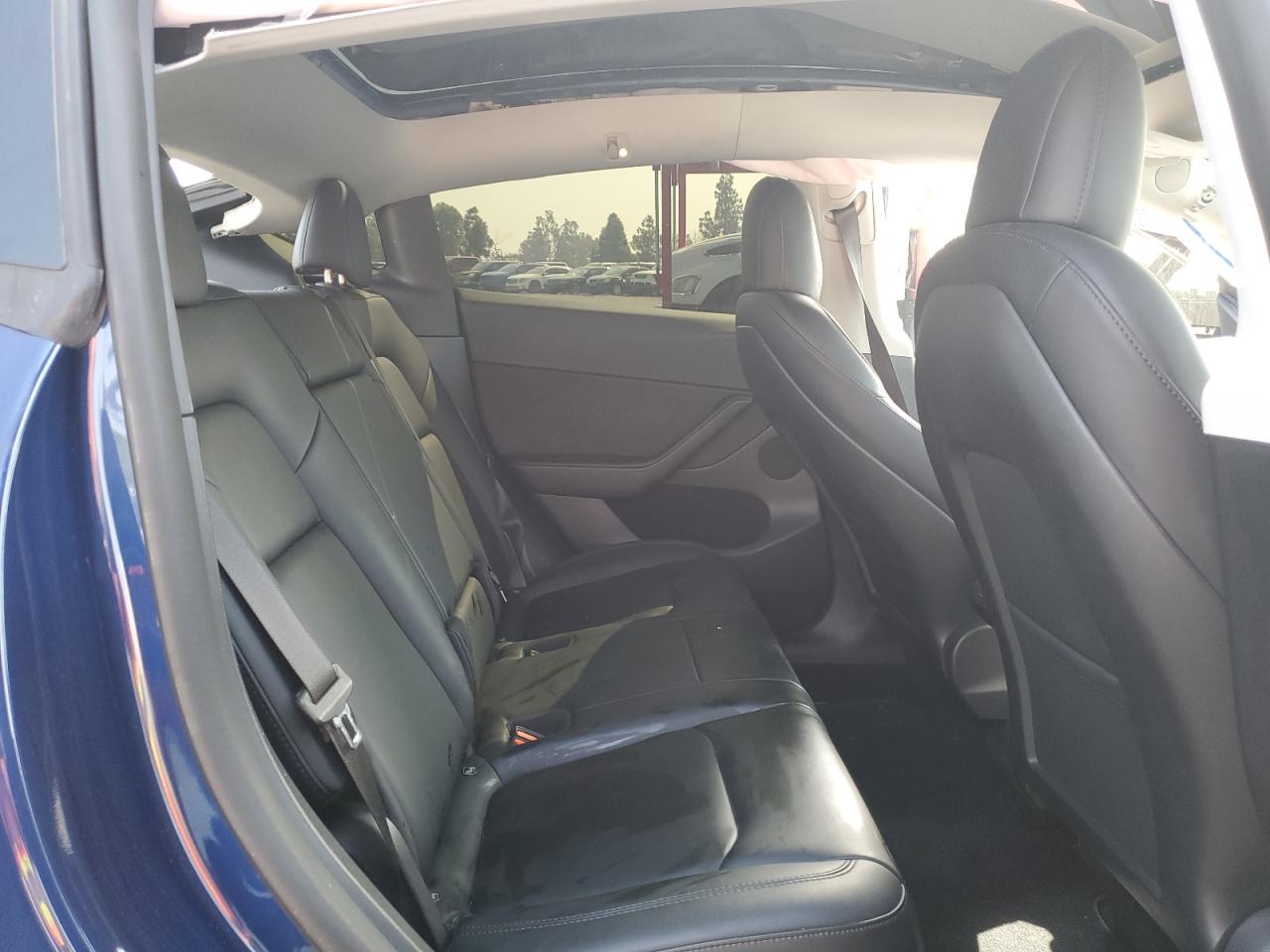 2022 Tesla Model Y VIN: 7SAYGDEF6NF537809 Lot: 90056955