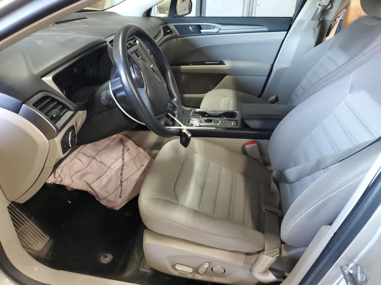 2017 Ford Fusion Se VIN: 3FA6P0H78HR398812 Lot: 85833625