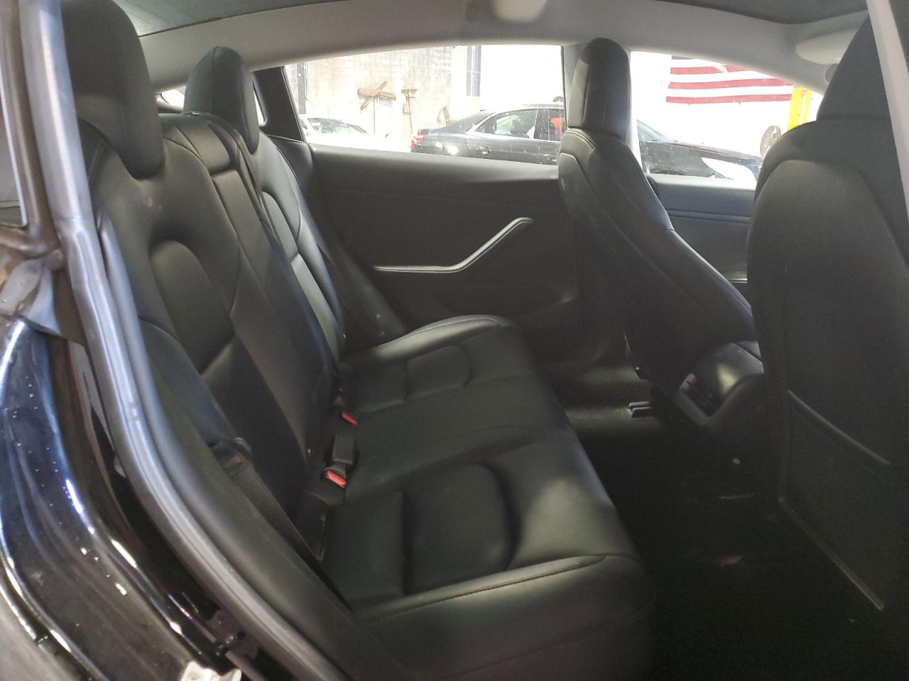 2018 Tesla Model 3 VIN: 5YJ3E1EB0JF112461 Lot: 84275055