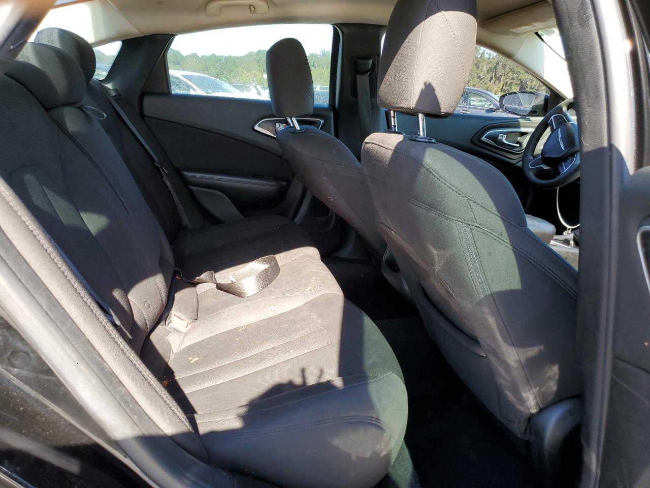 2015 Chrysler 200 Limited VIN: 1C3CCCAB5FN646074 Lot: 86642605