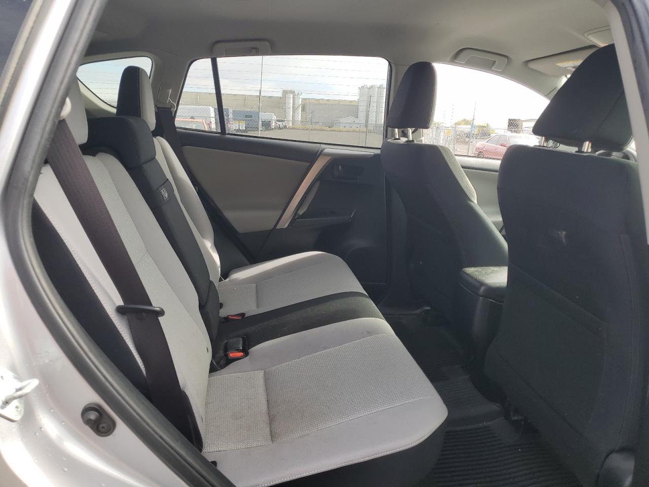 2018 Toyota Rav4 Hv Le VIN: JTMRJREV9JD228229 Lot: 84796675