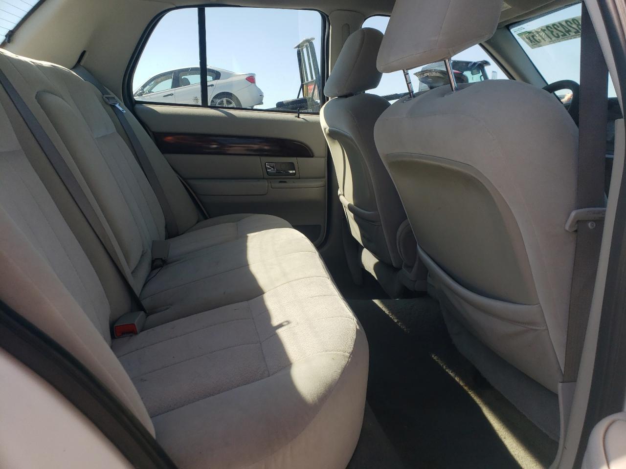 2005 Mercury Marquis VIN: 2MEFM74W25X635718 Lot: 82423115