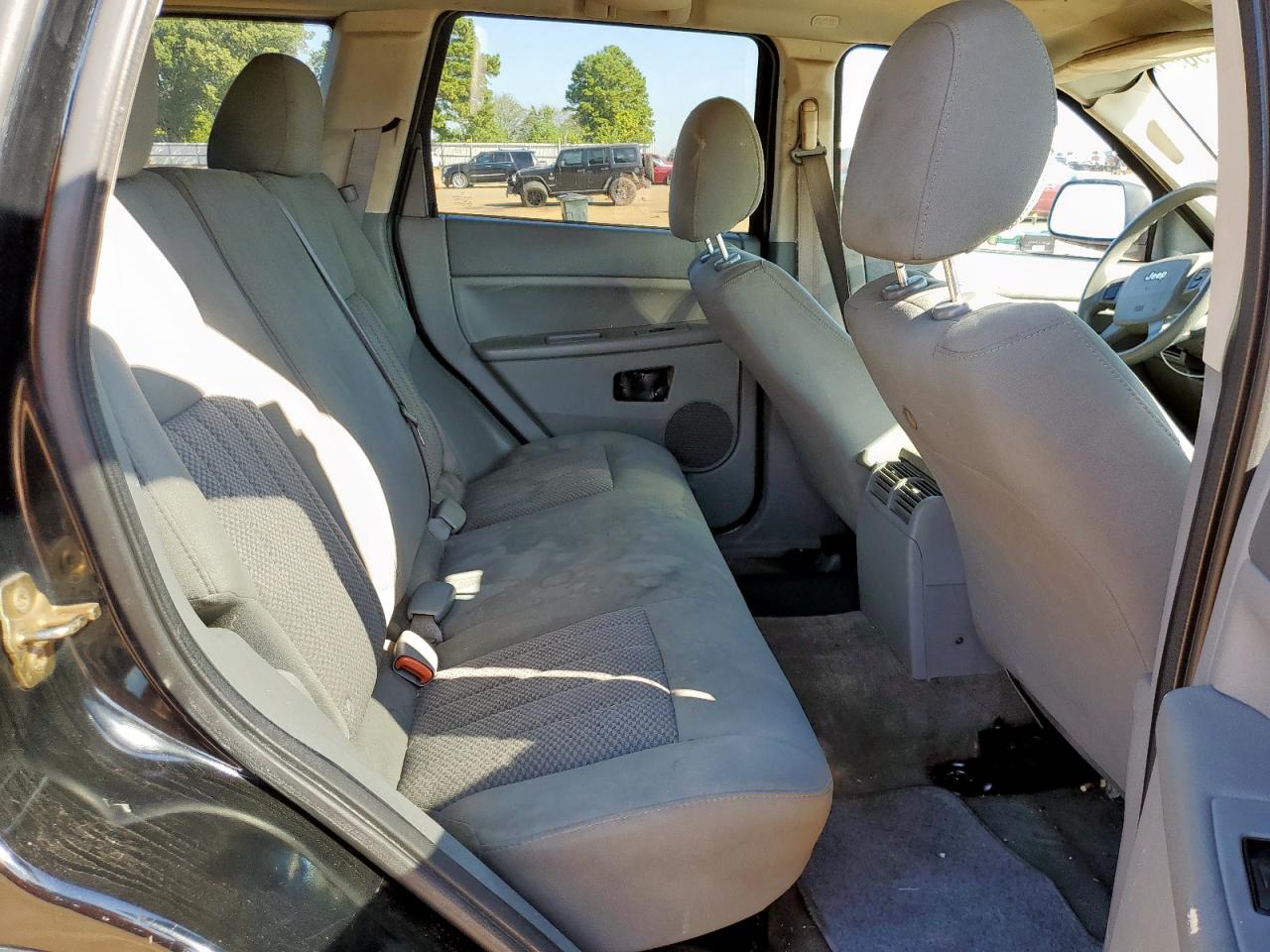 2006 Jeep Grand Cherokee Laredo VIN: 1J8HS48N06C268597 Lot: 85539805