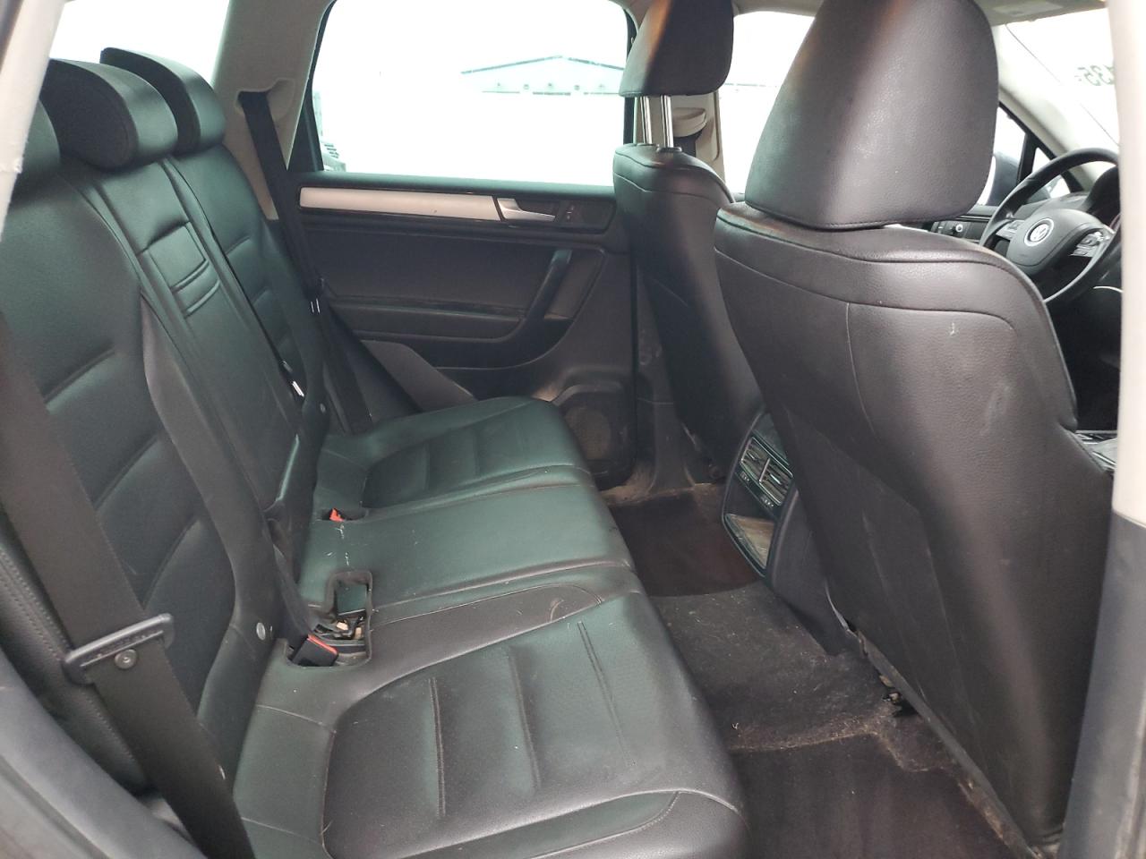 2013 Volkswagen Touareg V6 VIN: WVGEF9BP0DD009679 Lot: 89855135