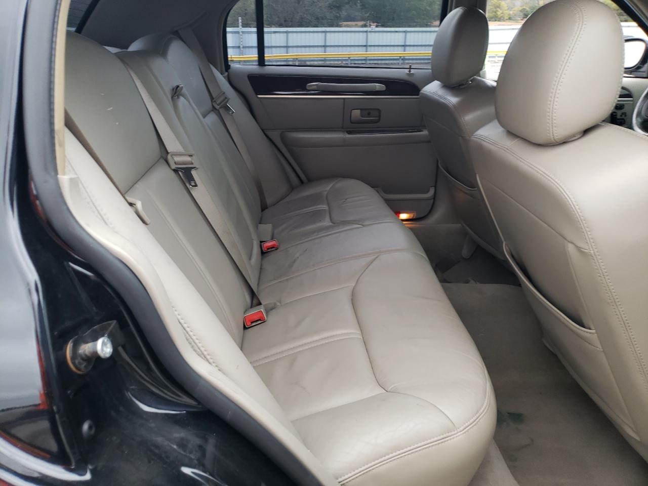 2006 Lincoln Town Car Signature Limited VIN: 1LNHM82V26Y625164 Lot: 90861305