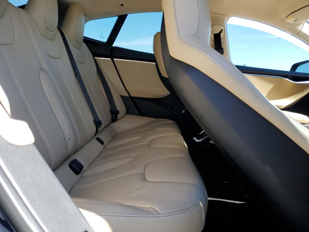 2014 Tesla Model S VIN: 5YJSA1H1XEFP62284 Lot: 84542705