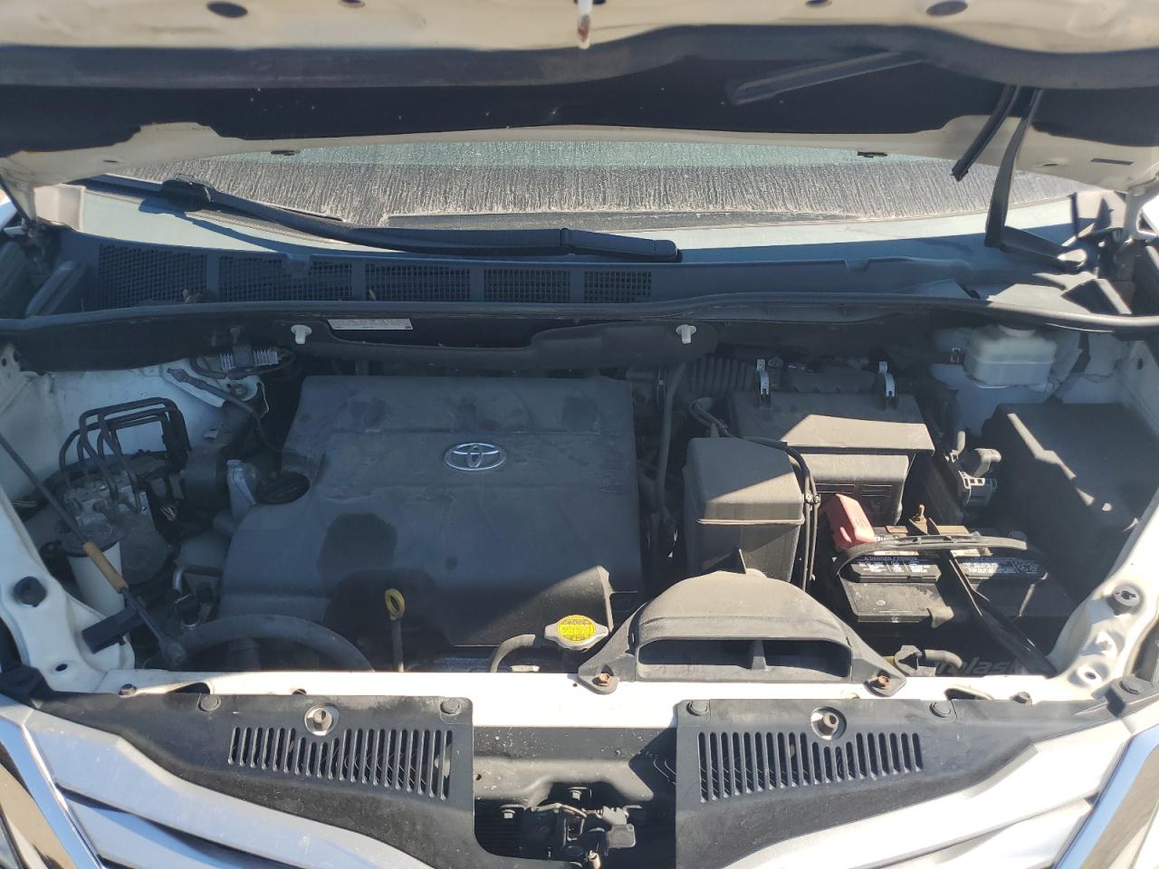 2014 Toyota Sienna Xle VIN: 5TDYK3DC9ES452147 Lot: 84392215