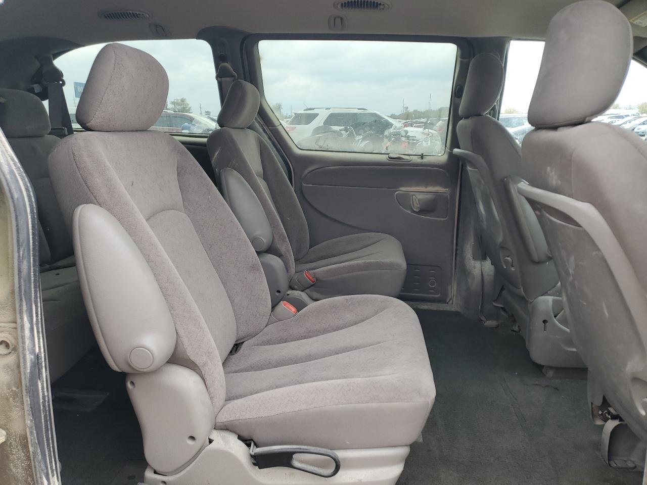 2002 Dodge Grand Caravan Sport VIN: 2B4GP44332R580825 Lot: 85421875