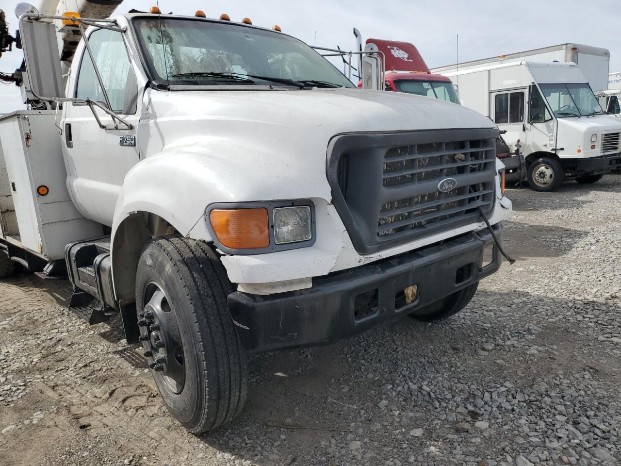 2002 Ford F750 Super Duty VIN: 3FDXF75H12MA17941 Lot: 82188545