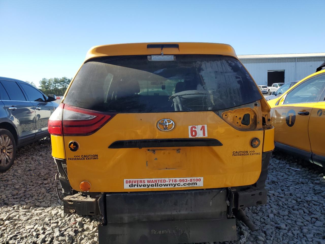 2017 Toyota Sienna VIN: 5TDZZ3DC9HS868297 Lot: 84994275