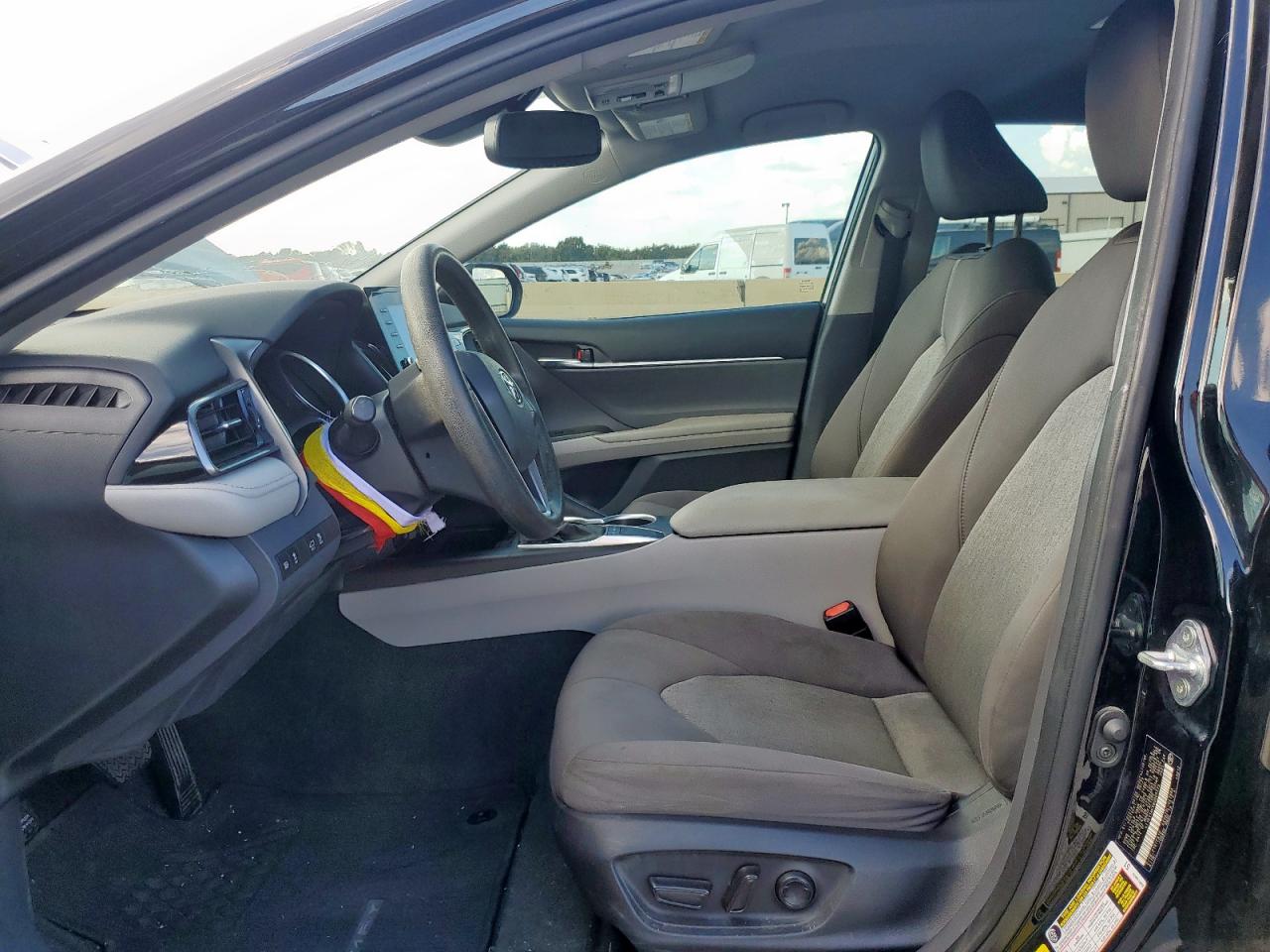 2022 Toyota Camry Le VIN: 4T1R11AKXNU065525 Lot: 85183475