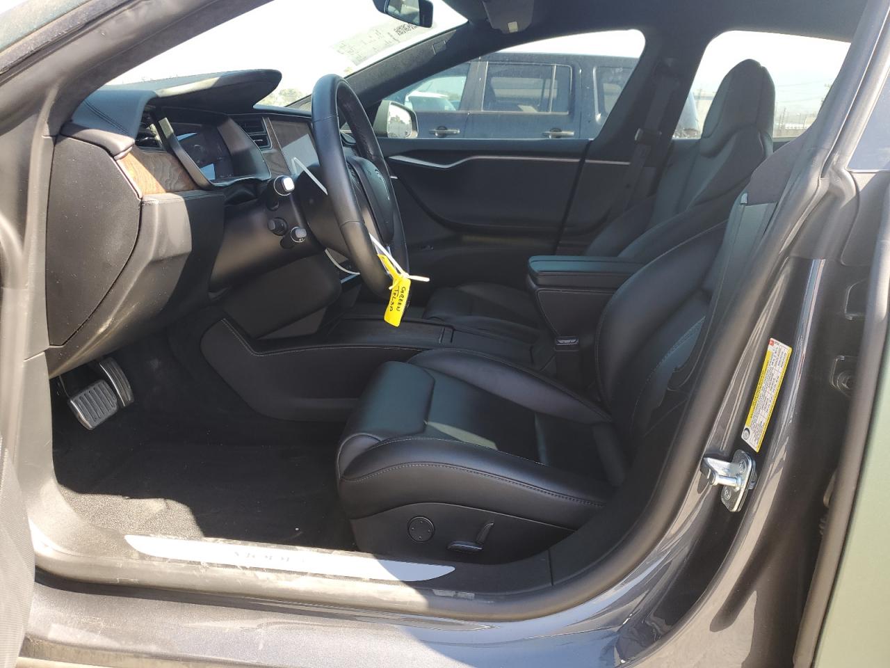 2019 Tesla Model S VIN: 5YJSA1E21KF307302 Lot: 82003275