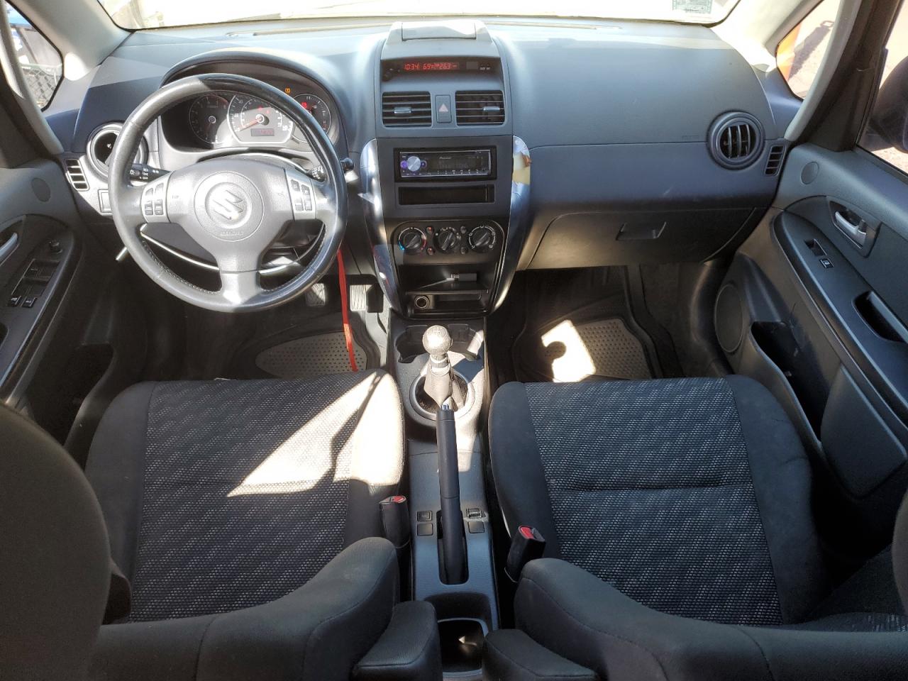 I (Classic) I (Classic)