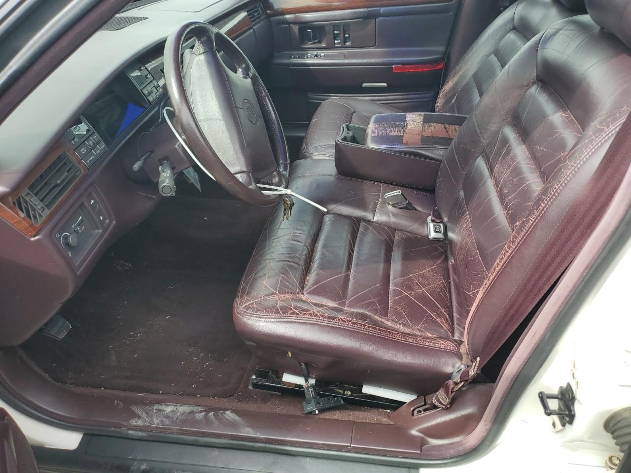 1996 Cadillac Deville VIN: 1G6KD52YXTU210411 Lot: 85325375