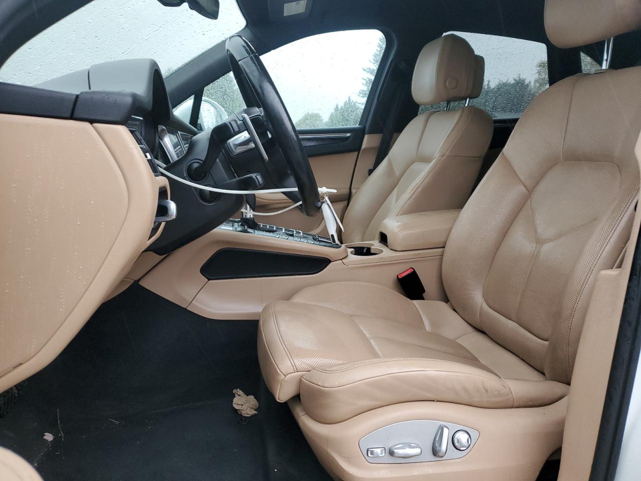 2020 Porsche Macan VIN: WP1AA2A51LLB14338 Lot: 90306075