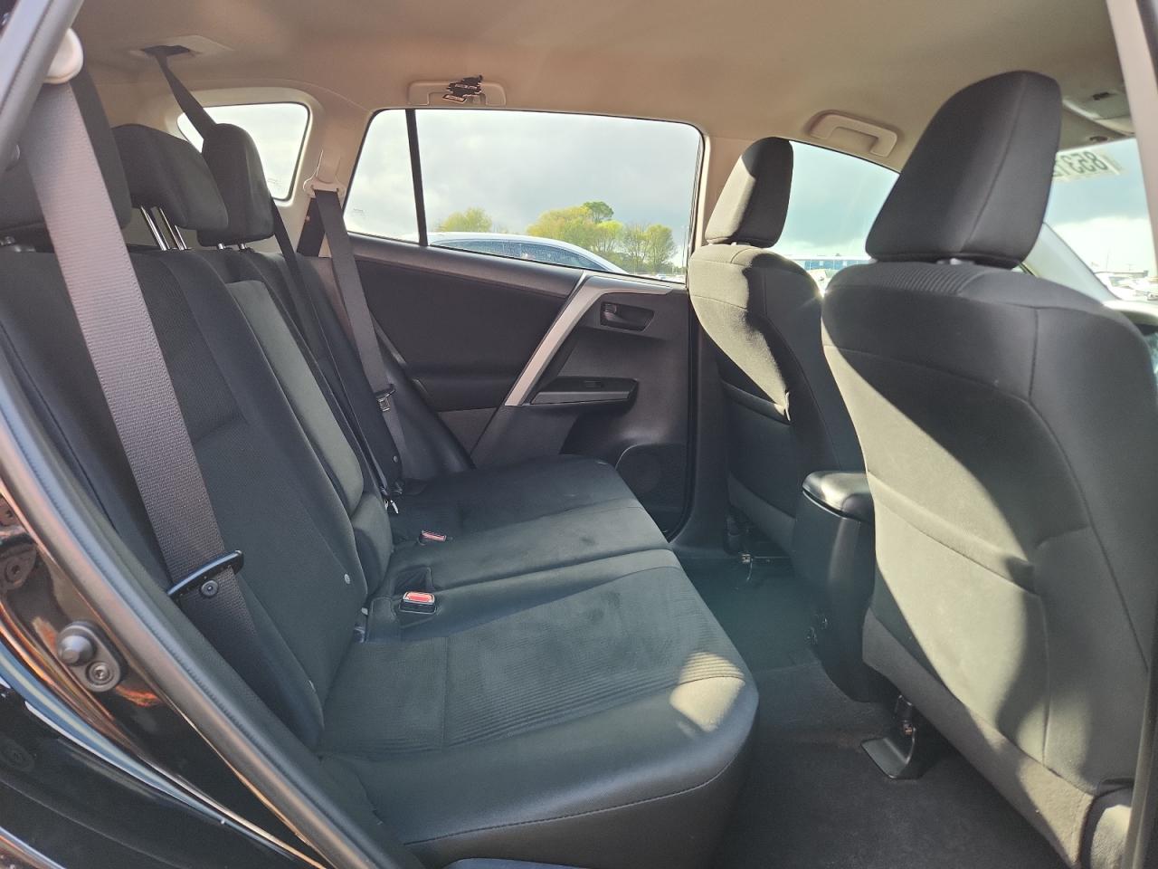 2017 Toyota Rav4 Le VIN: 2T3ZFREV5HW376747 Lot: 85312905