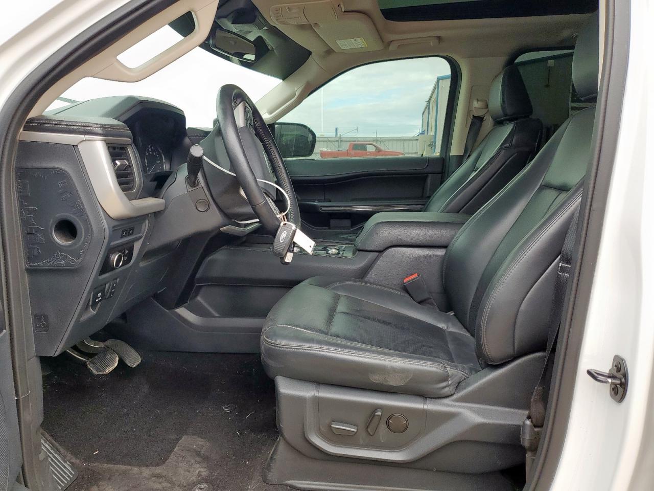 2023 Ford Expedition Xlt VIN: 1FMJU1J81PEA14002 Lot: 82355395