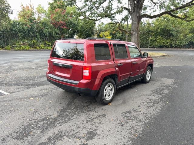 Паркетники JEEP PATRIOT 2016 Красный