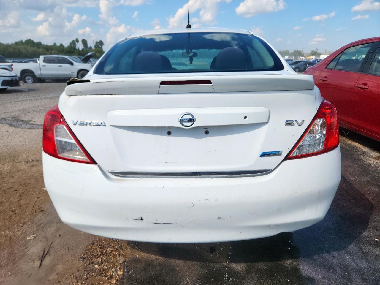 2014 Nissan Versa S VIN: 3N1CN7AP3EL853735 Lot: 85191075