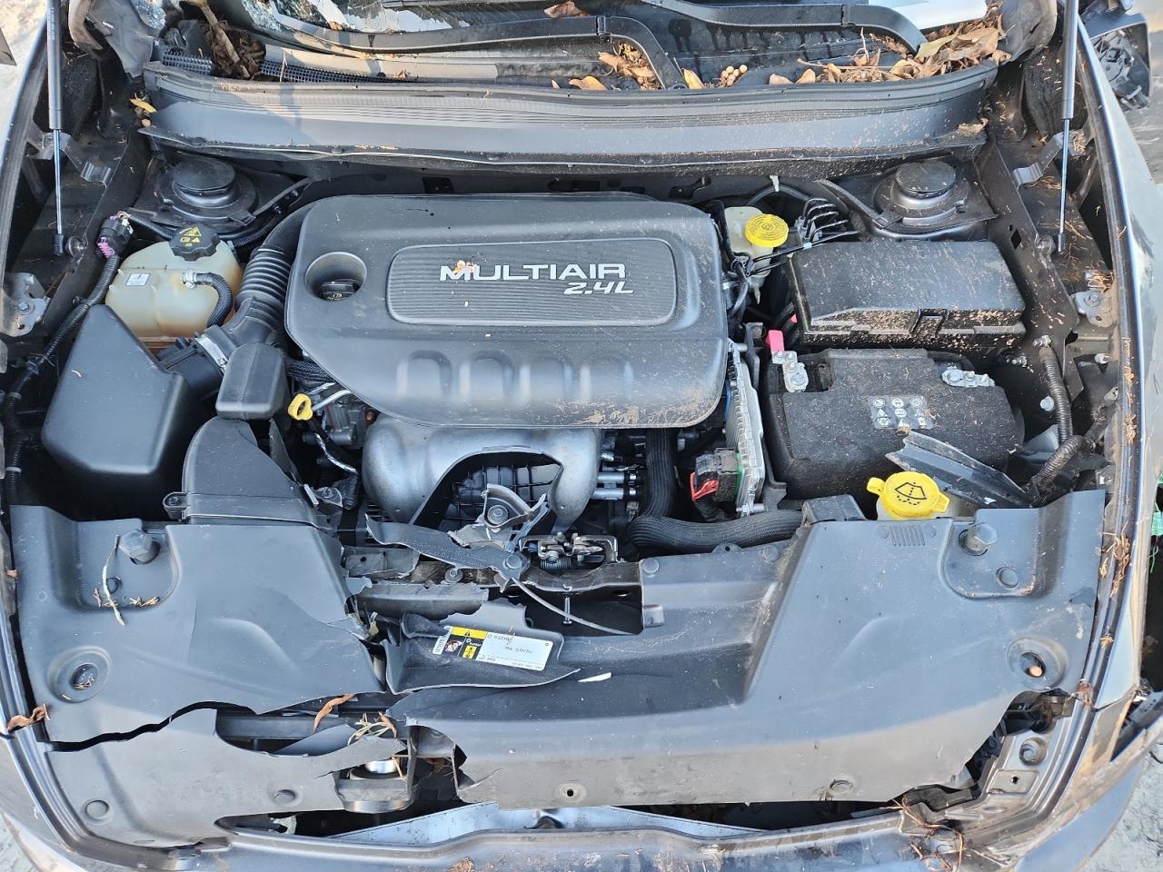 2017 Jeep Cherokee Latitude VIN: 1C4PJLCB8HW572985 Lot: 89872245