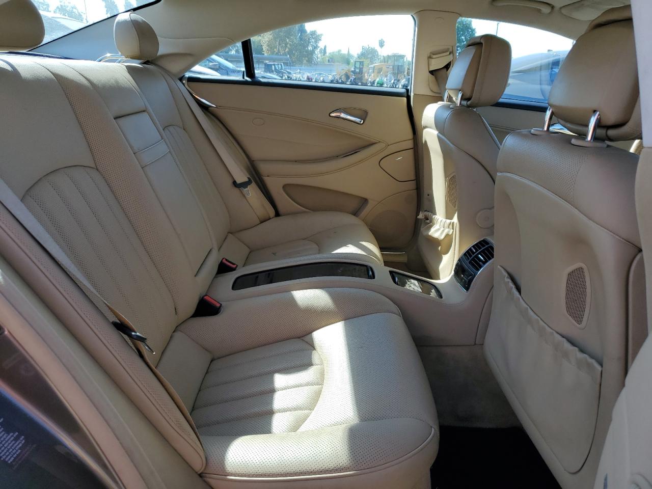 2008 Mercedes-Benz Cls 550 VIN: WDDDJ72XX8A121762 Lot: 84990595