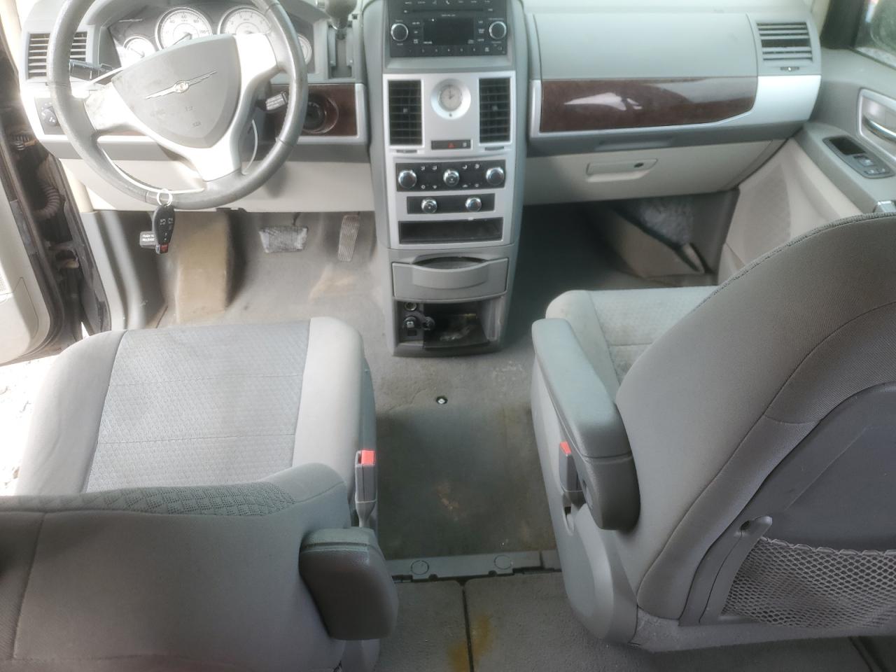 2010 Chrysler Town & Country Touring VIN: 2A4RR5D13AR193825 Lot: 86172555