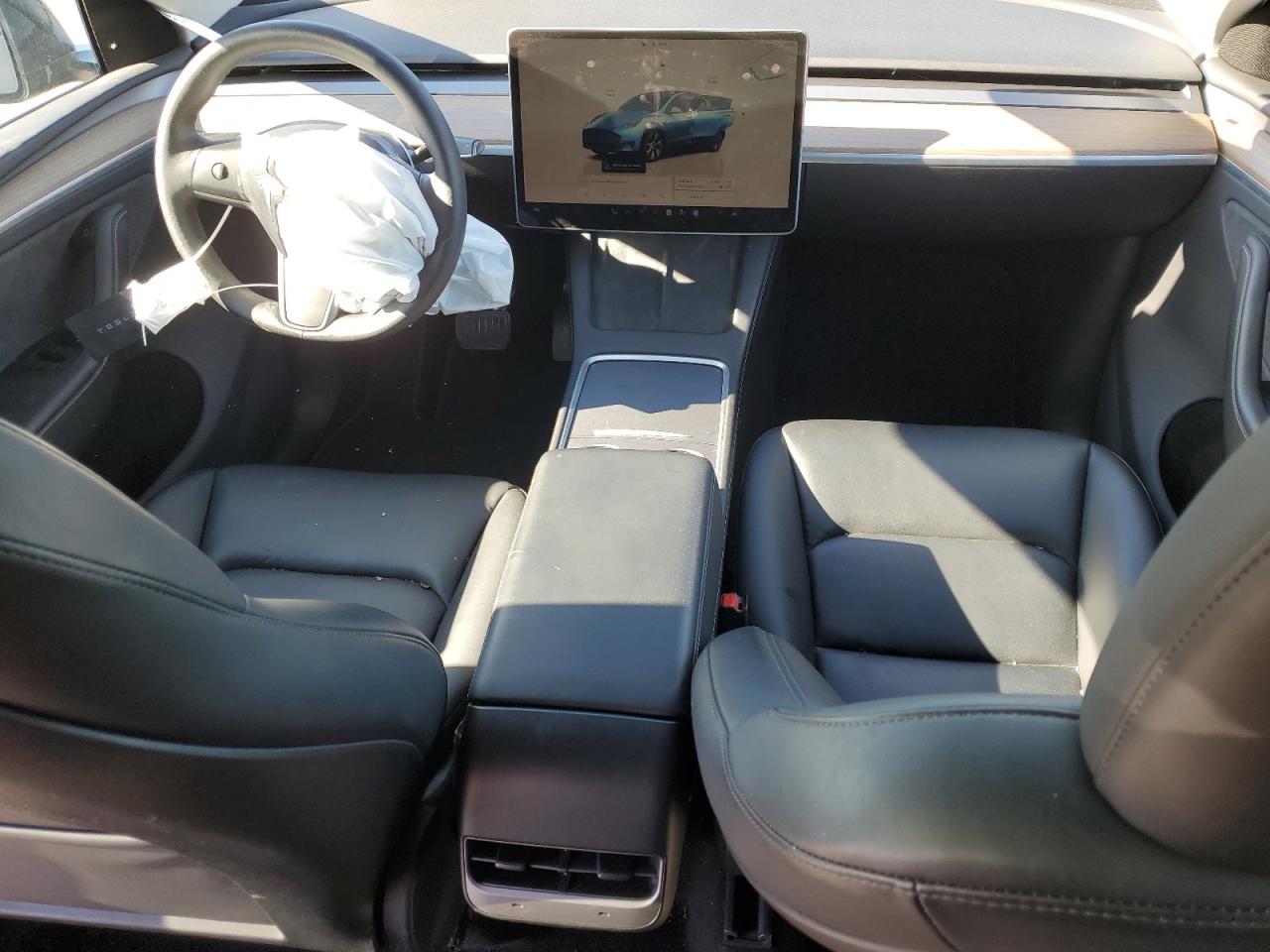 2024 Tesla Model Y VIN: 7SAYGDEE0RA275764 Lot: 82629045