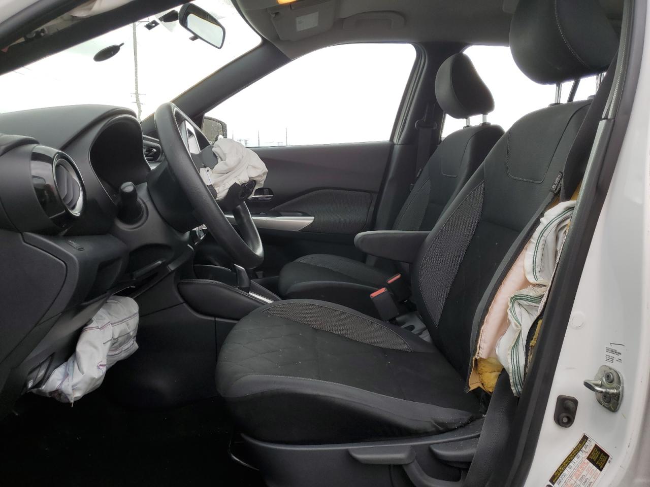 2019 Nissan Kicks S VIN: 3N1CP5CU3KL559670 Lot: 85760135