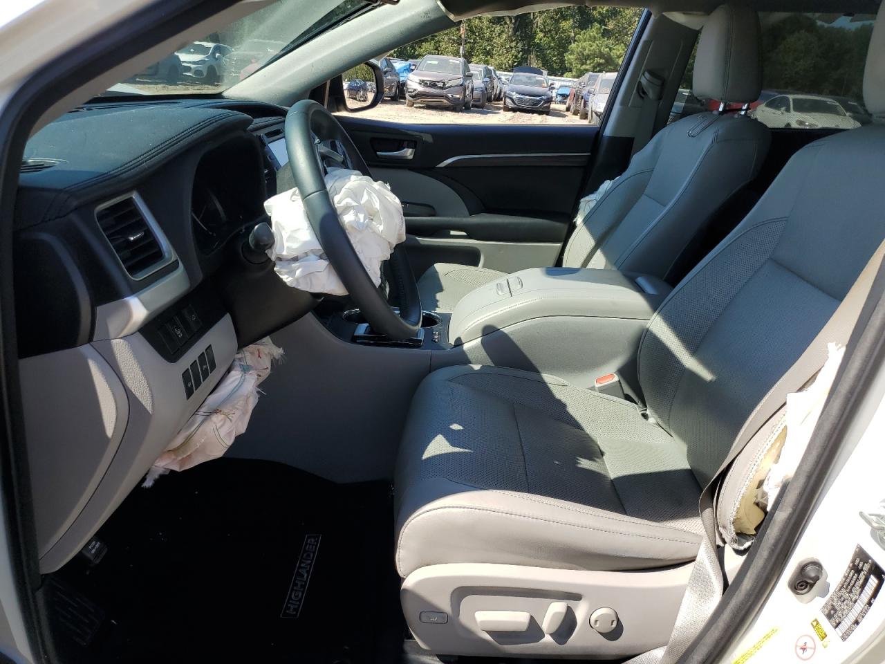 2016 Toyota Highlander Limited VIN: 5TDYKRFH0GS163253 Lot: 82208775