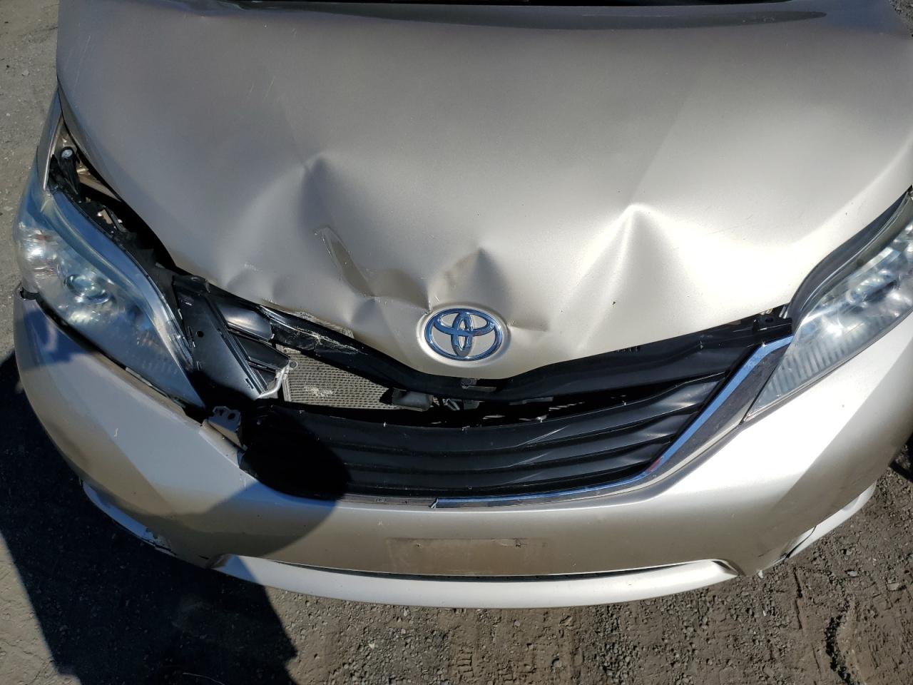 2013 Toyota Sienna Le VIN: 5TDKK3DC4DS341588 Lot: 85816685