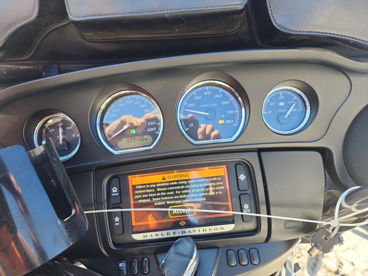 2017 Harley-Davidson Flhtcu Ultra Classic Electra Glide VIN: 1HD1FCC13HB645247 Lot: 90038565