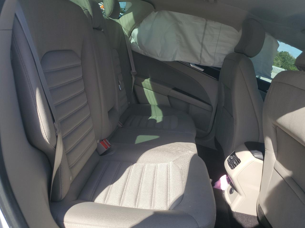 2019 Ford Fusion Se VIN: 3FA6P0LU4KR157396 Lot: 90071565