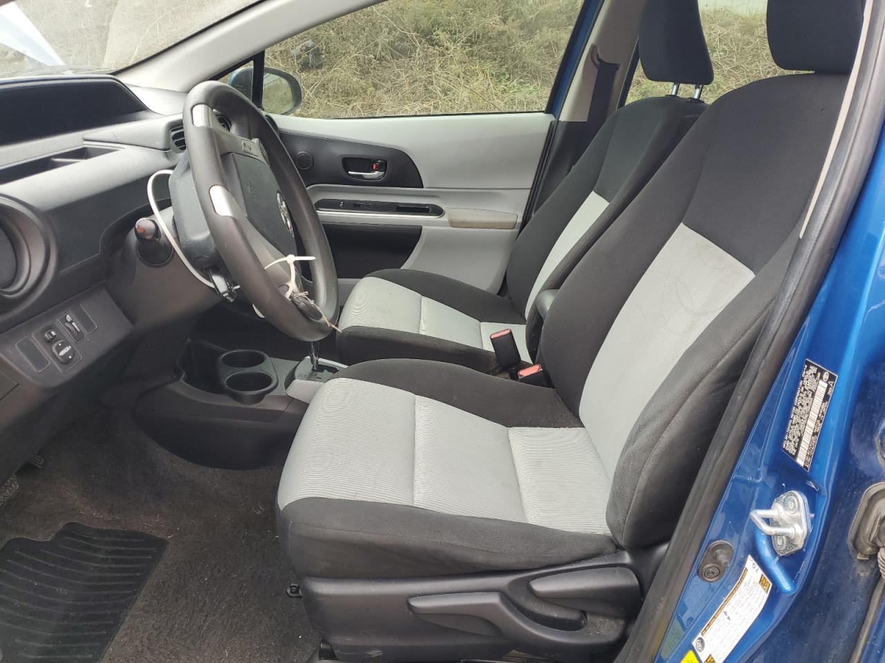 2014 Toyota Prius C VIN: JTDKDTB3XE1565265 Lot: 90827225