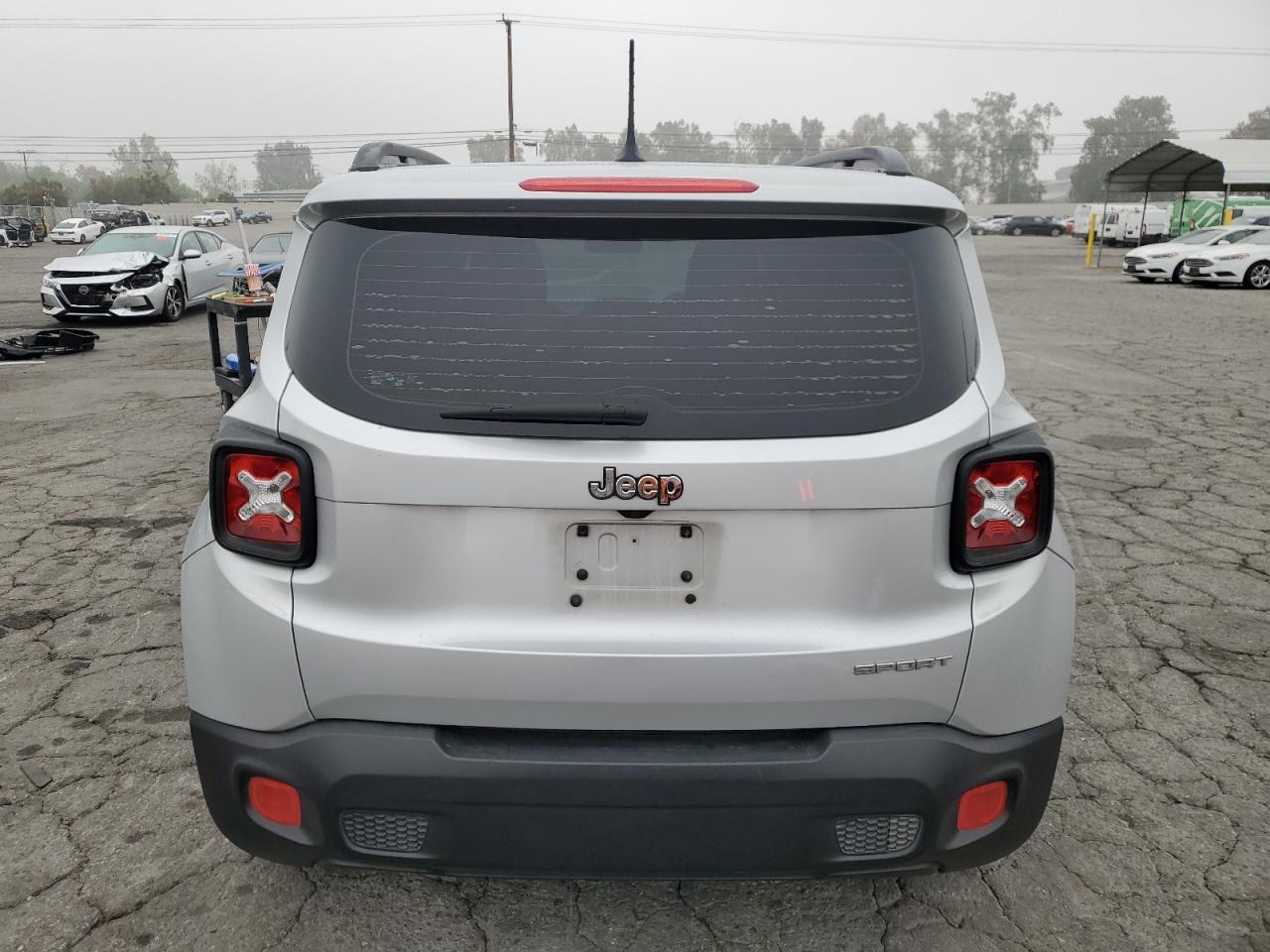2015 Jeep Renegade Sport VIN: ZACCJAAT2FPB79699 Lot: 82349755