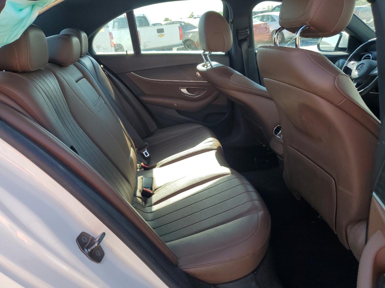 2017 Mercedes-Benz E 300 VIN: WDDZF4JBXHA102558 Lot: 85894245