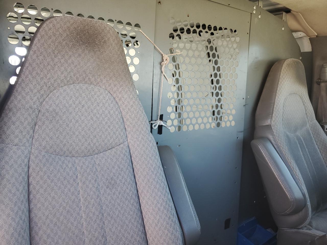 2005 Chevrolet Express 2500 Delivery Van VIN: 1GCGG25V751122334 Lot: 87311995